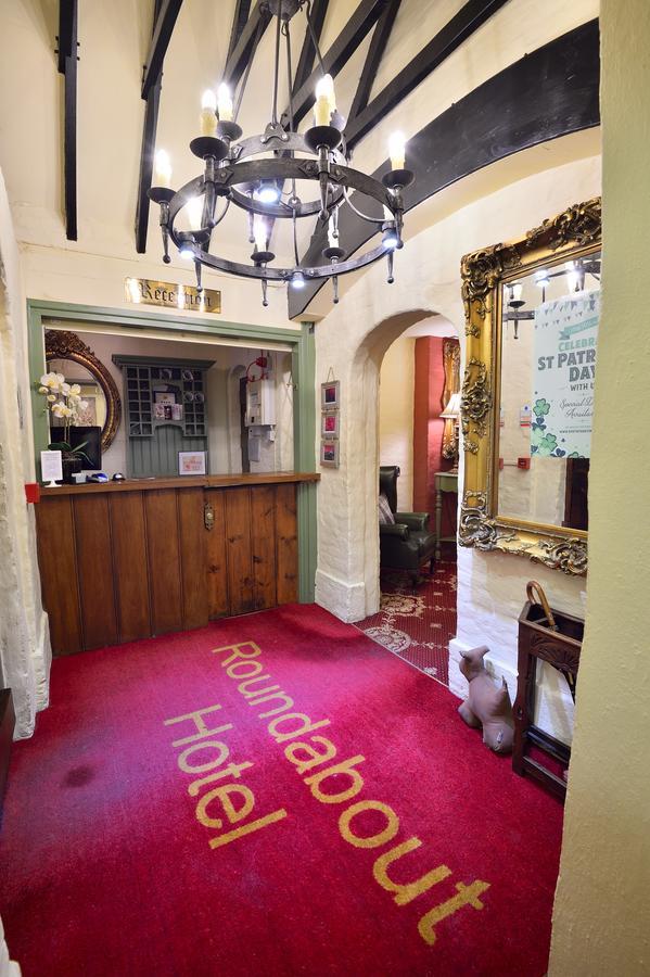 The Roundabout Hotel Pulborough Exteriör bild