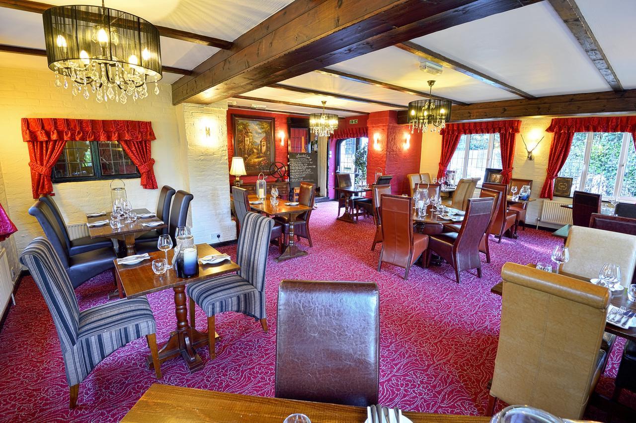 The Roundabout Hotel Pulborough Exteriör bild