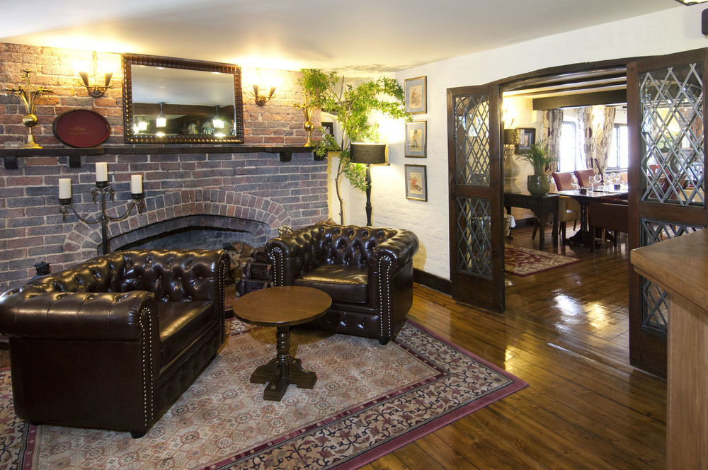 The Roundabout Hotel Pulborough Exteriör bild